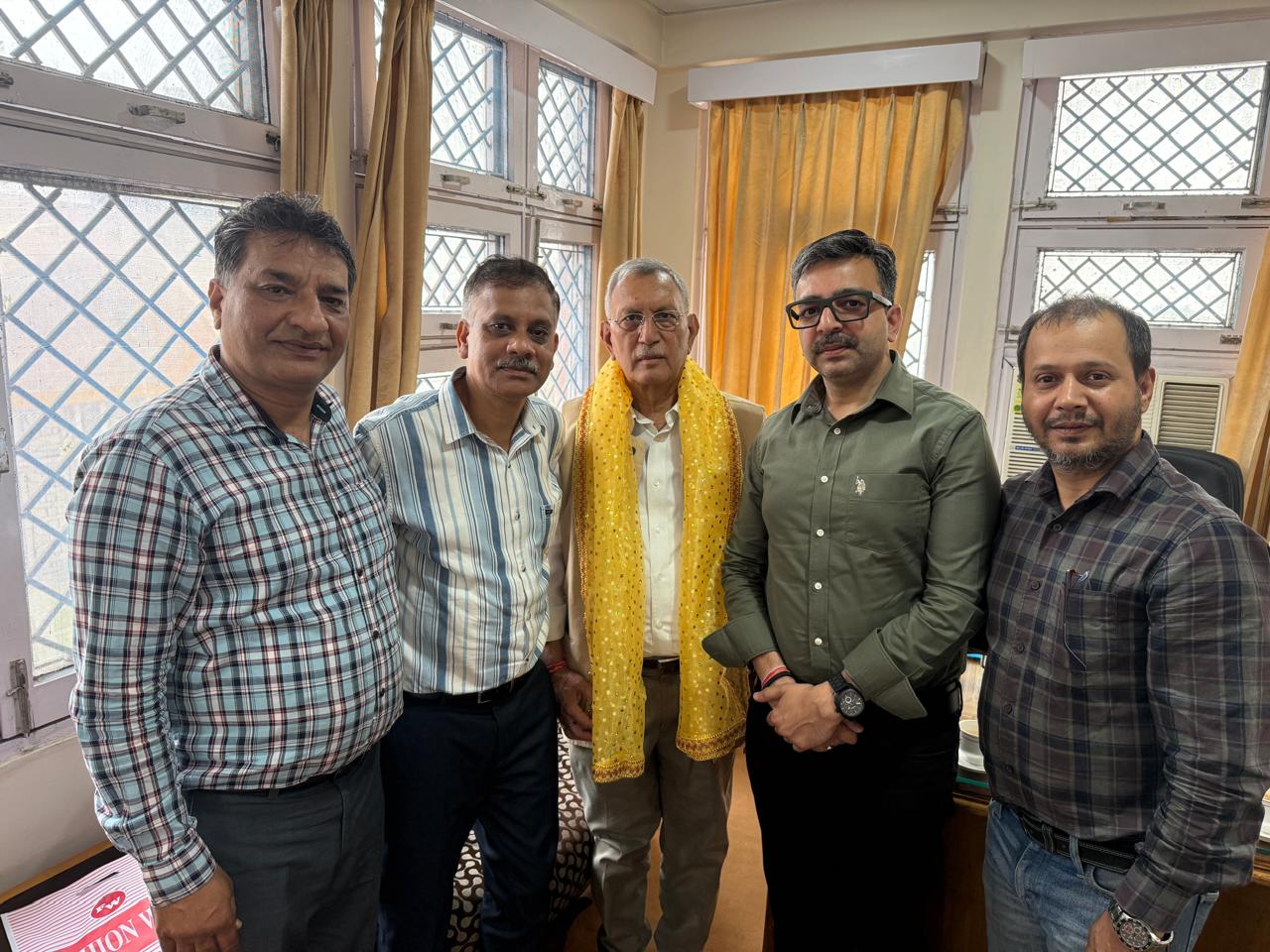 आरबीबीए प्रतिनिधिमंडल ने धर्मार्थ ट्रस्ट के अध्यक्ष के रूप में कार्यभार संभालने पर डॉ. पी.एस. पठानिया को बधाई दी आरबीबीए प्रतिनिधिमंडल ने धर्मार्थ ट्रस्ट के अध्यक्ष के रूप में कार्यभार संभालने पर डॉ. पी.एस. पठानिया को बधाई दी