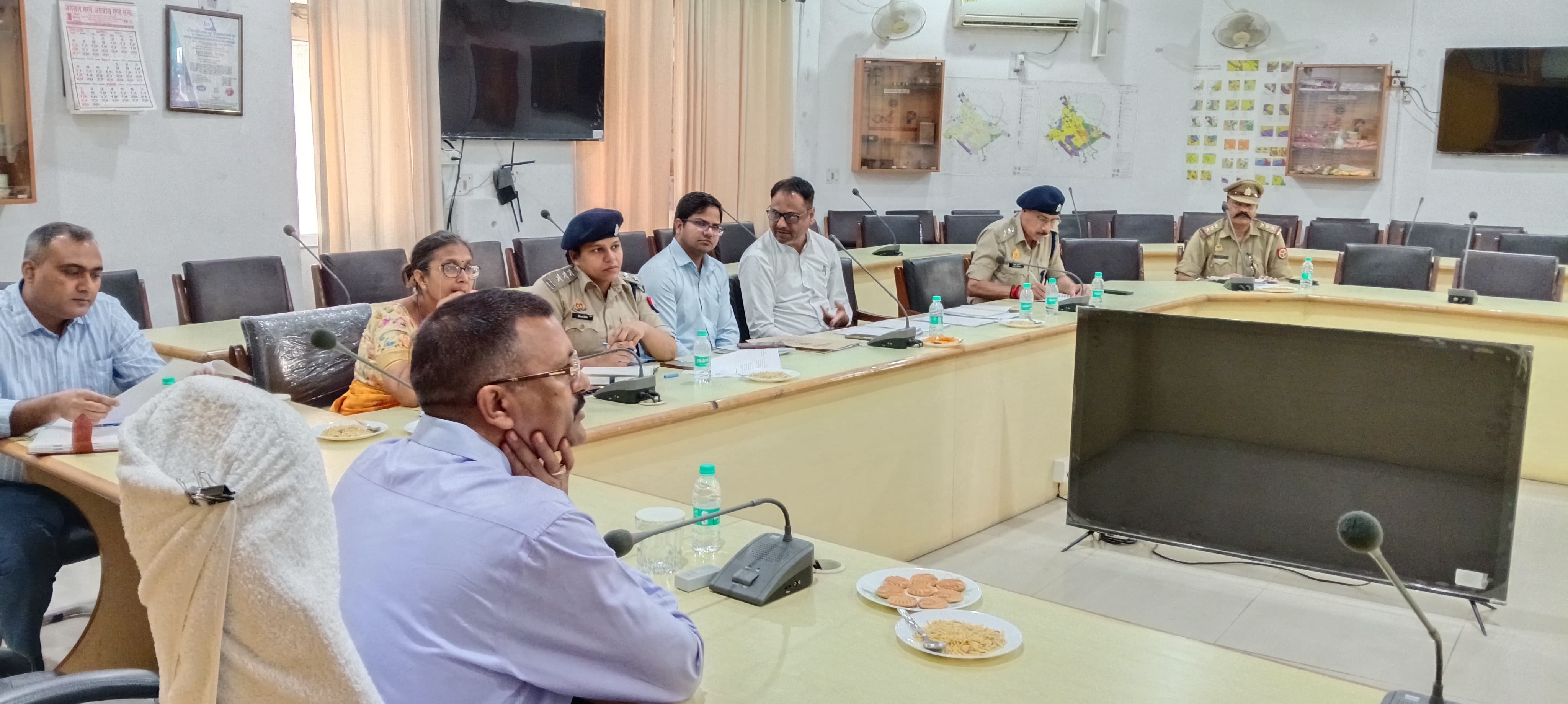 मंडलायुक्त आंजनेय कुमार सिंह की अध्यक्षता में हवाई क्षेत्र पर्यावरण प्रबंध समिति की बैठक संपन्न मंडलायुक्त आंजनेय कुमार सिंह की अध्यक्षता में हवाई क्षेत्र पर्यावरण प्रबंध समिति की बैठक संपन्न
