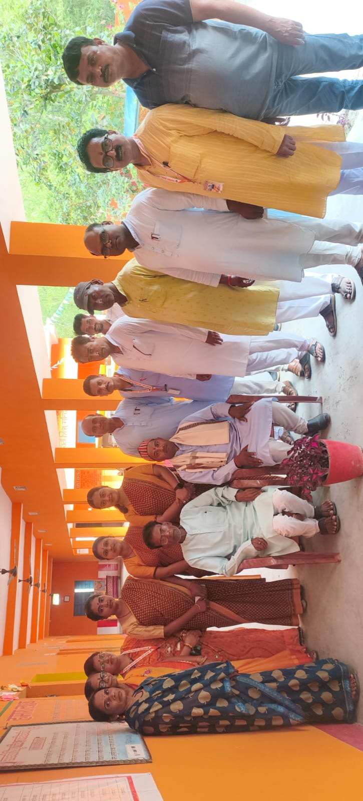 अररिया फोटो:नव पदस्थापित प्रधानाचार्य के साथ आचार्य गण अररिया फोटो:नव पदस्थापित प्रधानाचार्य के साथ आचार्य गण
