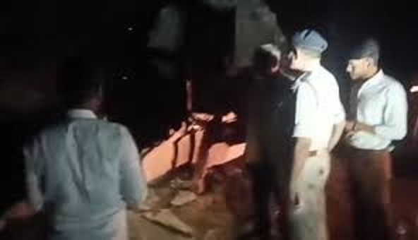 डबरा में झोपड़ी में लगी आग डबरा में झोपड़ी में लगी आग