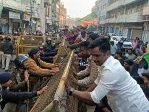 भोपाल- इंदाैर में नेशनल हेराल्ड मामले में बीजेपी युवा मोर्चा का प्रदर्शन भोपाल- इंदाैर में नेशनल हेराल्ड मामले में बीजेपी युवा मोर्चा का प्रदर्शन