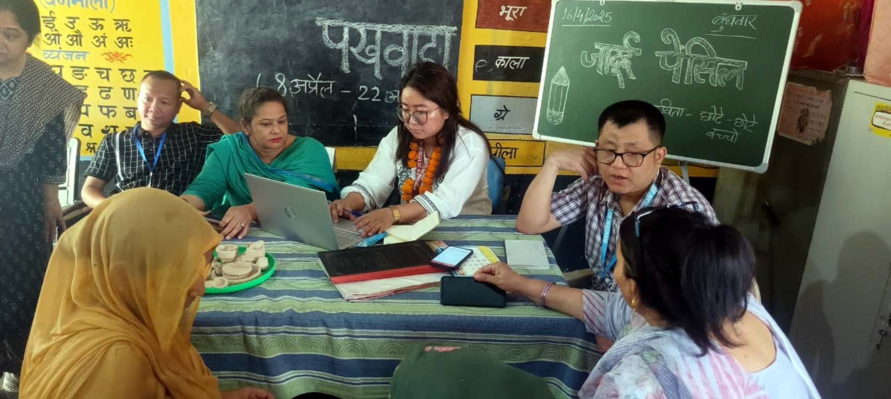 आंगनवाड़ी केन्द्रों का निरीक्षण करती मिजोरम टीम। आंगनवाड़ी केन्द्रों का निरीक्षण करती मिजोरम टीम।