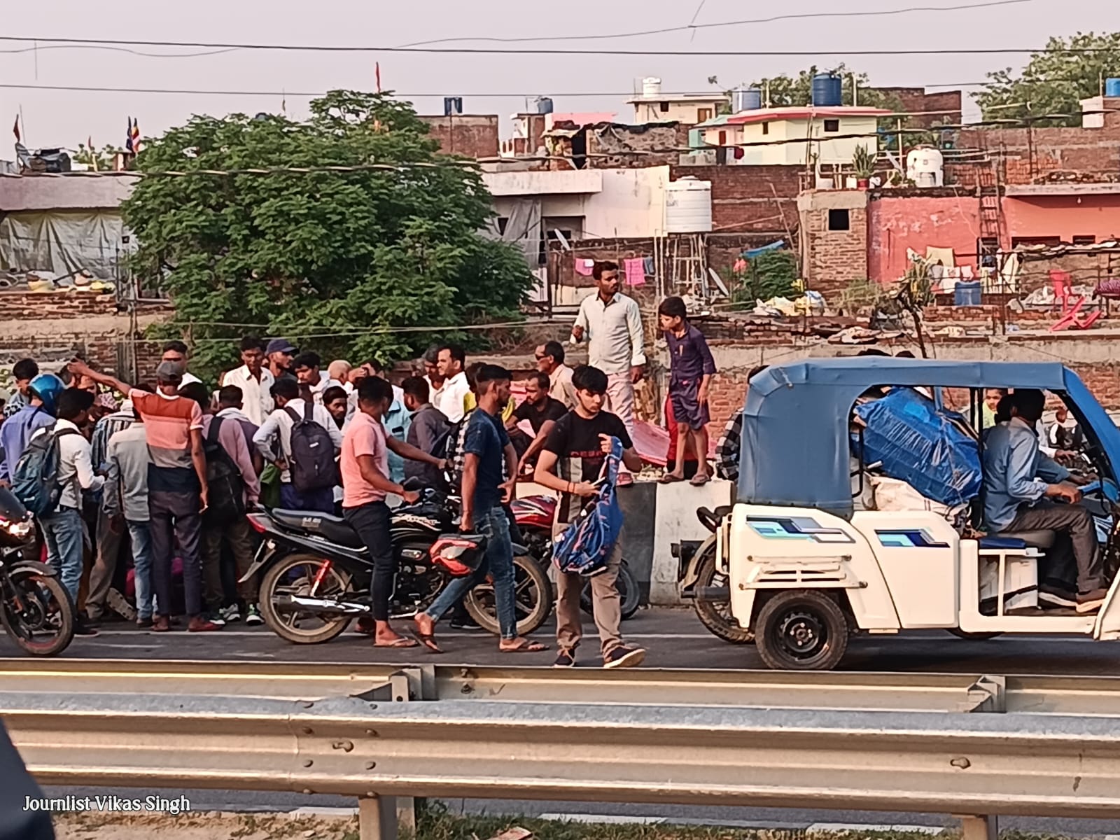 घटनास्थल की फोटो घटनास्थल की फोटो