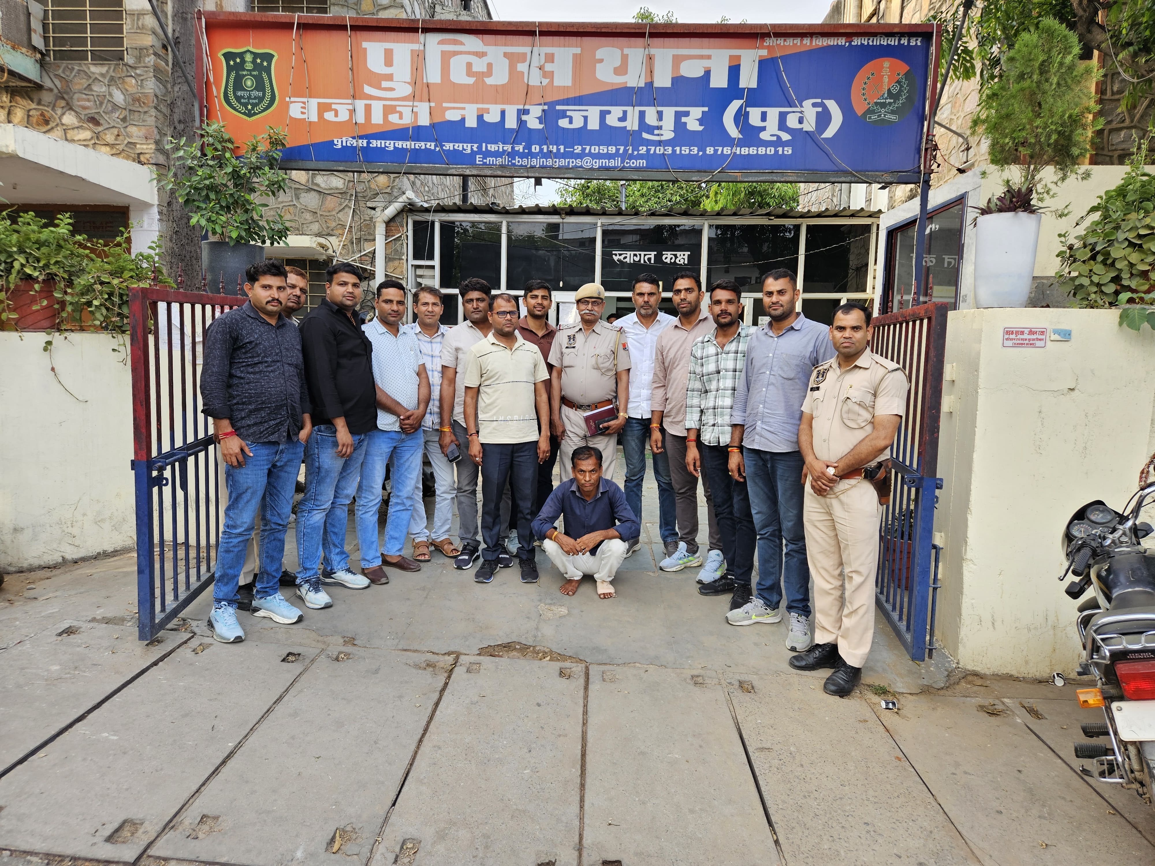शिवजी मंदिर की मूर्तिया तोड़ने का मामला: काम धंधा नहीं मिलने के कारण तनाव और शराब का नशा में तोड़ी मूर्ति शिवजी मंदिर की मूर्तिया तोड़ने का मामला: काम धंधा नहीं मिलने के कारण तनाव और शराब का नशा में तोड़ी मूर्ति