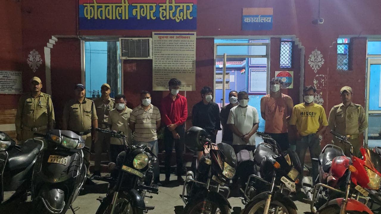 शराब पीकर वाहन चलाते लोगों के चालान शराब पीकर वाहन चलाते लोगों के चालान