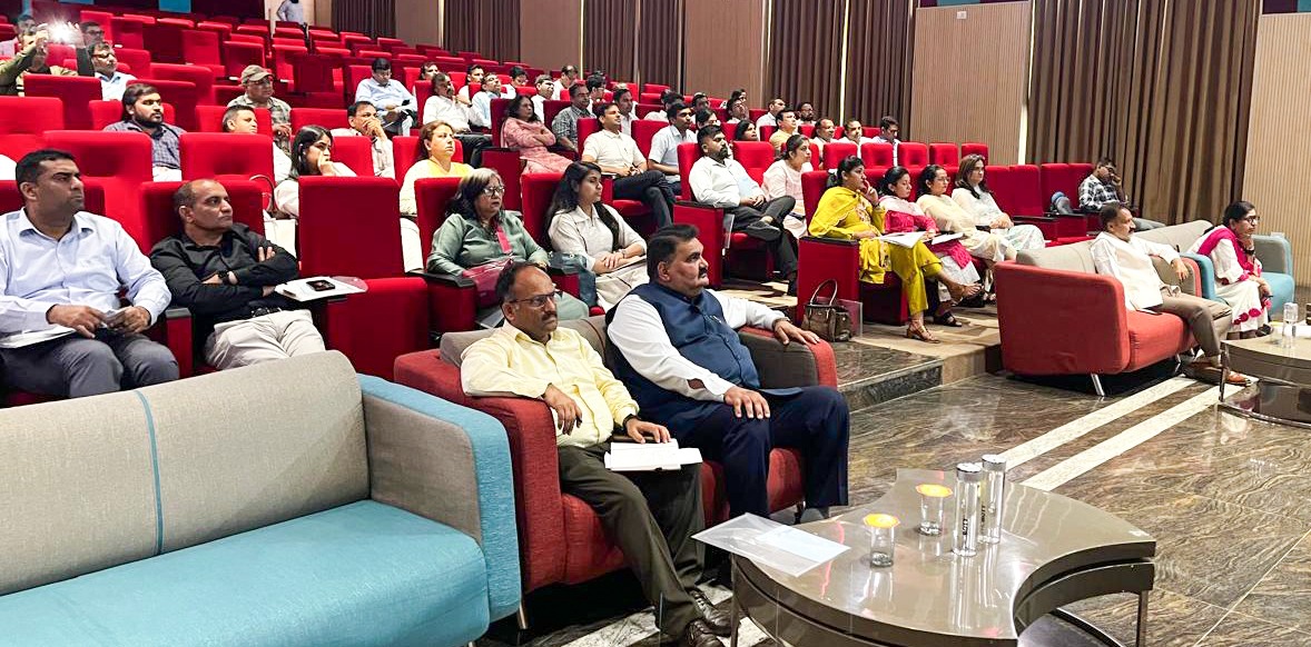 स्वास्थय विभाग की बैठक में भाग लेते प्रदेश भर से आए अधिकारी स्वास्थय विभाग की बैठक में भाग लेते प्रदेश भर से आए अधिकारी