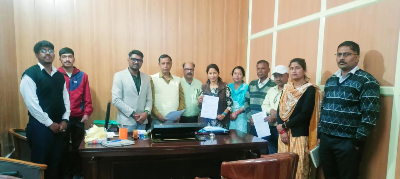 किशोर न्याय बोर्ड एवं बाल कल्याण समिति के नवनियुक्त सदस्यों ने ग्रहण किशोर न्याय बोर्ड एवं बाल कल्याण समिति के नवनियुक्त सदस्यों ने ग्रहण