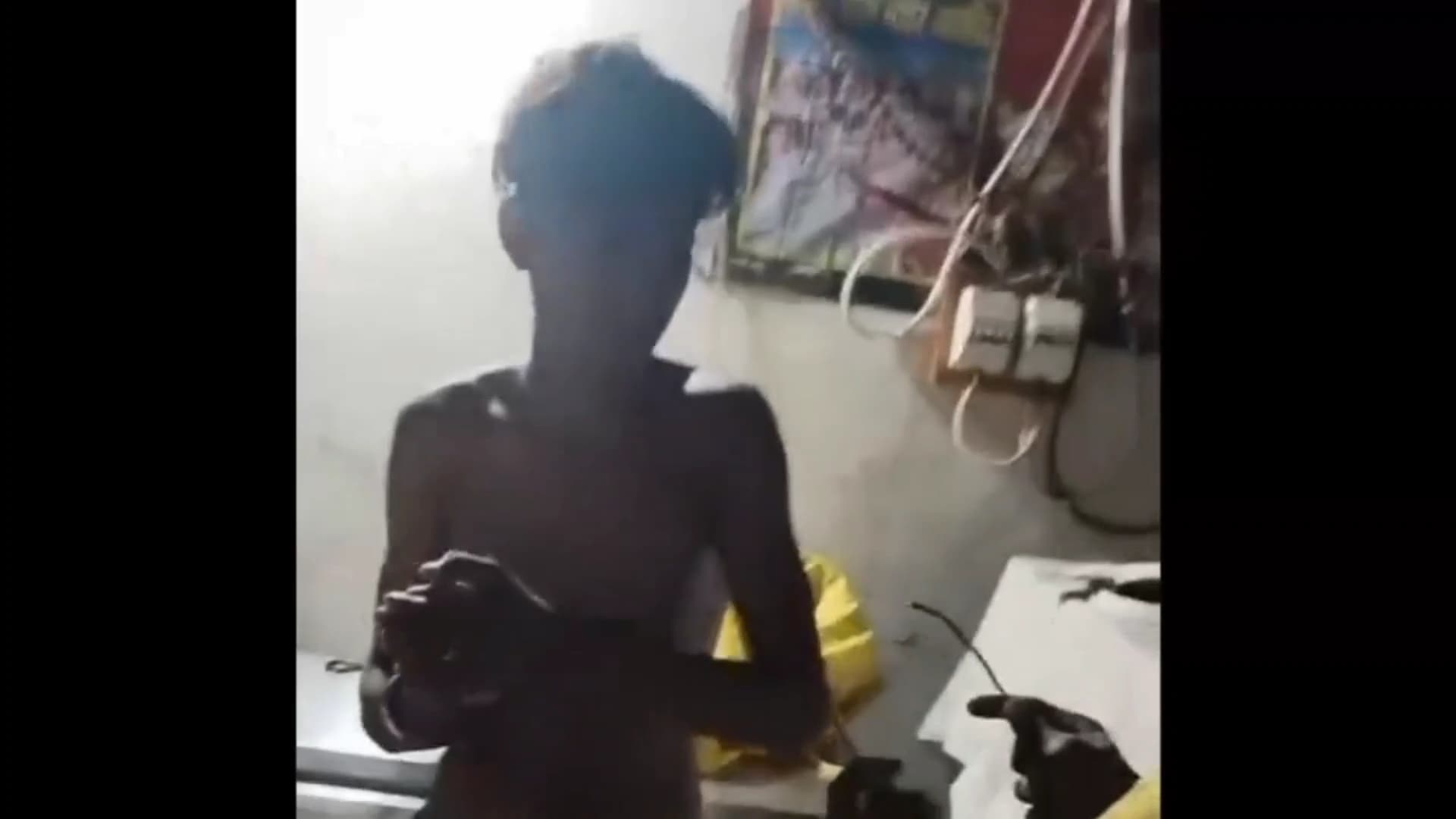 भीलवाड़ा के युवक से छत्तीसगढ़ में बर्बरता, करंट देकर नाखून उखाड़े, वीडियो वायरल 4 भीलवाड़ा के युवक से छत्तीसगढ़ में बर्बरता, करंट देकर नाखून उखाड़े, वीडियो वायरल 4