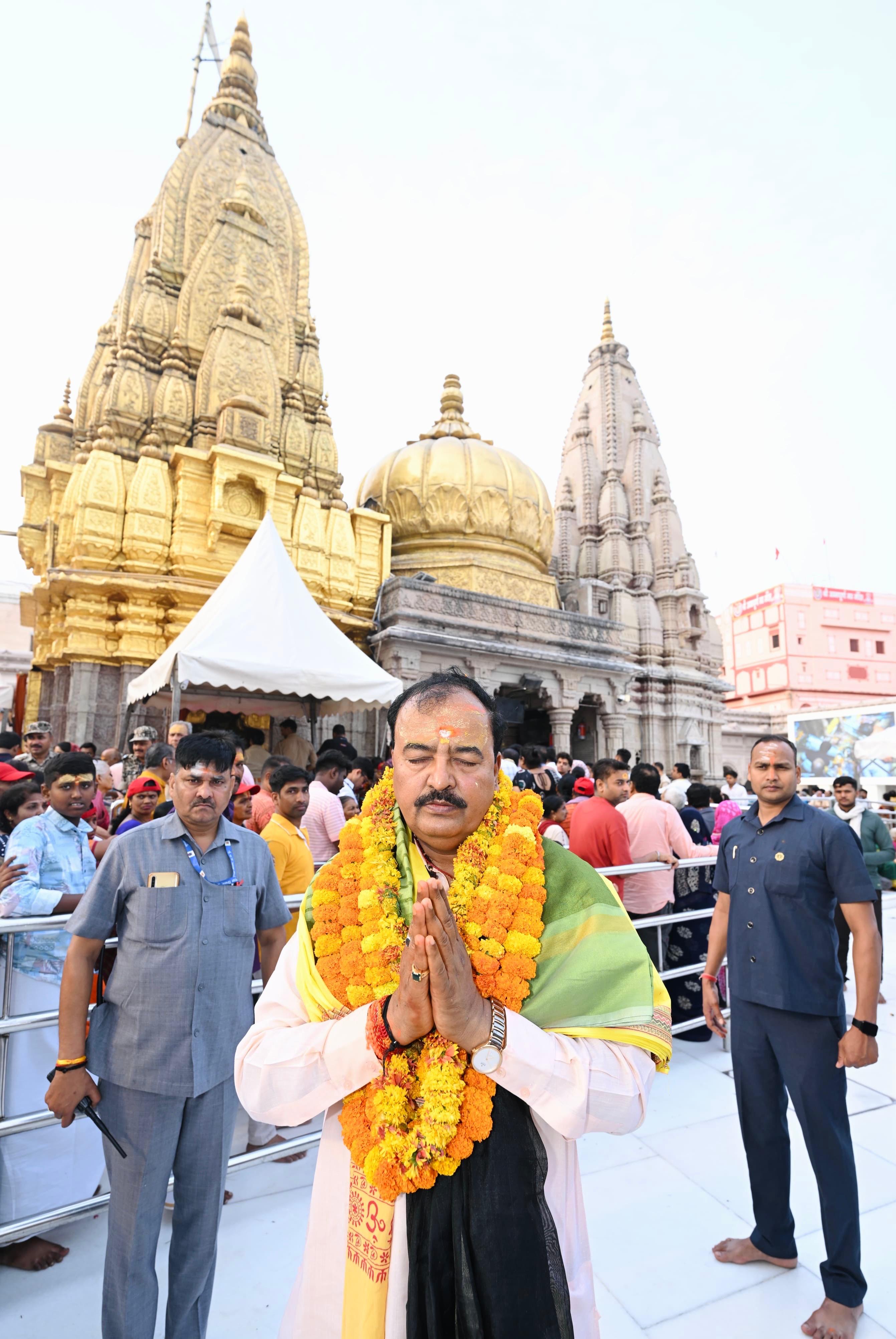 उपमुख्यमंत्री केशव प्रसाद मौर्य बाबा विश्वनाथ के दरबार में उपमुख्यमंत्री केशव प्रसाद मौर्य बाबा विश्वनाथ के दरबार में