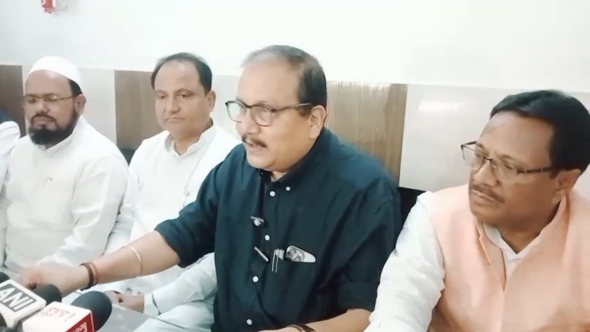 राज्यसभा सांसद मनोज झा ने कहा हम बिल का लगातार कर रहे है विरोध राज्यसभा सांसद मनोज झा ने कहा हम बिल का लगातार कर रहे है विरोध