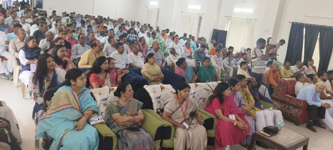 देश में अभूतपूर्व परिवर्तन तय है, विकास की अविरल गंगा का बहना तय है: दिनेश प्रताप सिंह देश में अभूतपूर्व परिवर्तन तय है, विकास की अविरल गंगा का बहना तय है: दिनेश प्रताप सिंह