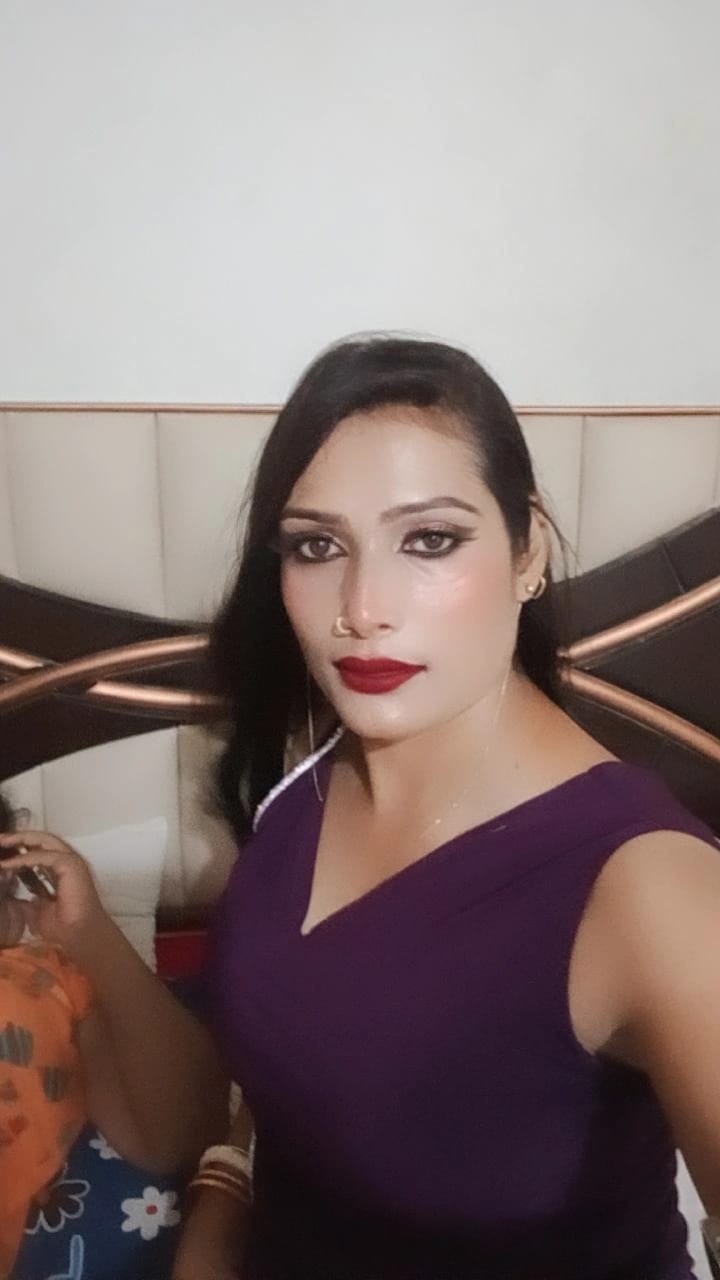किन्नर अंजलि की फाइल फोटो किन्नर अंजलि की फाइल फोटो