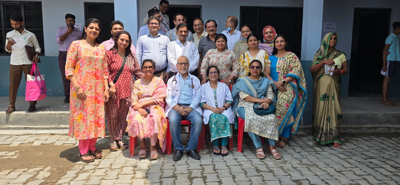 आईएमए मुरादाबाद के निःशुल्क हेल्थ चेकअप कैंप में उपस्थित चिकित्सक। आईएमए मुरादाबाद के निःशुल्क हेल्थ चेकअप कैंप में उपस्थित चिकित्सक।