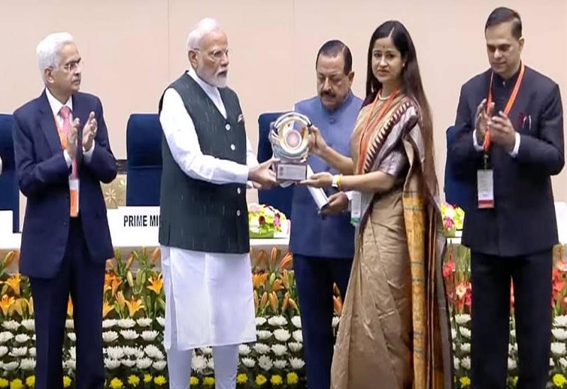 झाबुआ कलेक्टर नेहा मीणा लोक प्रशासन में उत्कृष्टता के लिए प्रधानमंत्री पुरस्कार 2024 से सम्मानित झाबुआ कलेक्टर नेहा मीणा लोक प्रशासन में उत्कृष्टता के लिए प्रधानमंत्री पुरस्कार 2024 से सम्मानित