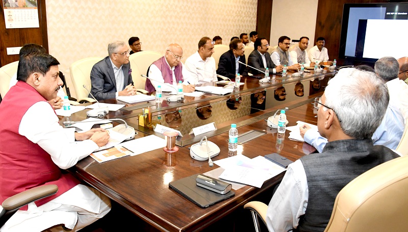 मुख्यमंत्री ने प्रदेश में टेलीकॉम मैन्युफैक्चरिंग जोन की स्थापना एवं क्रियान्वयन के संबंध में बैठक कर निवेशकों से की चर्चा मुख्यमंत्री ने प्रदेश में टेलीकॉम मैन्युफैक्चरिंग जोन की स्थापना एवं क्रियान्वयन के संबंध में बैठक कर निवेशकों से की चर्चा