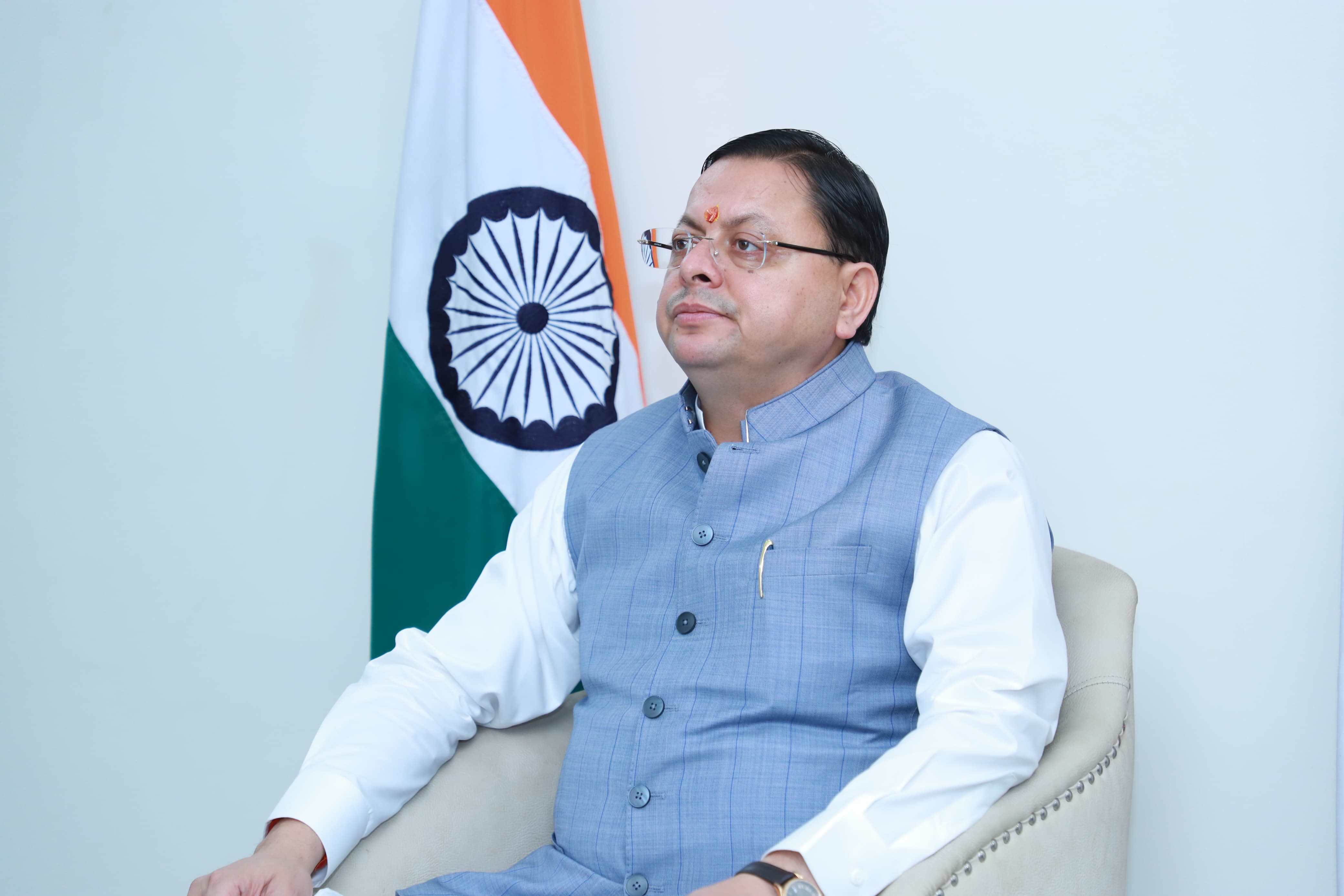 मुख्यमंत्री पुष्कर सिंह धामी वर्चुअल माध्यम से जिलाधिकारियों संग बैठक करते। मुख्यमंत्री पुष्कर सिंह धामी वर्चुअल माध्यम से जिलाधिकारियों संग बैठक करते।