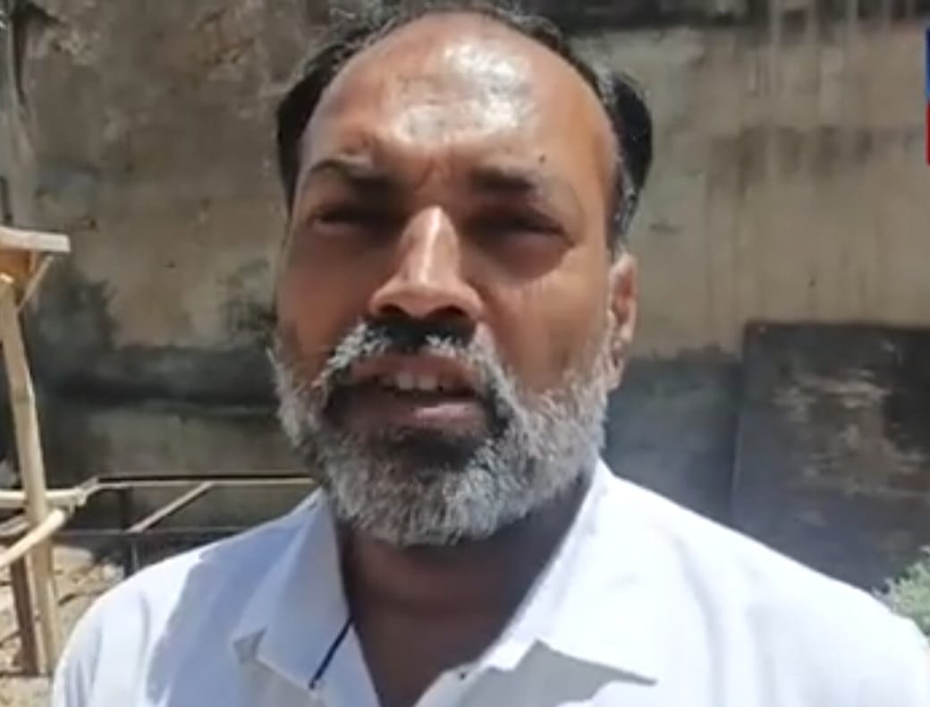 सवाई सिंह की हत्या के आरोपी ईनामी धर्मसिंह ने किया पुष्कर थाने में सरेंडर सवाई सिंह की हत्या के आरोपी ईनामी धर्मसिंह ने किया पुष्कर थाने में सरेंडर