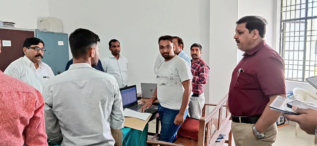 औचक निरीक्षण की फोटो औचक निरीक्षण की फोटो