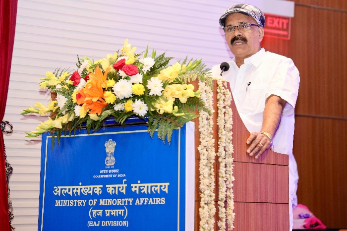 नई दिल्लीः हज-2025 के लिए प्रतिनियुक्त कर्मचारियों के लिए अनुकूलन-सह-प्रशिक्षण कार्यक्रम के उद्घाटन सत्र को संबोधित करते अल्पसंख्यक मामलों के राज्य मंत्री जॉर्ज कुरियन