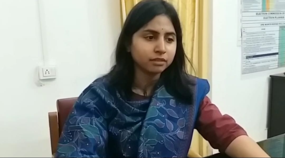 आईएएस बनी मड़िहान में तैनात एडिशनल एसडीएम सौम्या मिश्रा। आईएएस बनी मड़िहान में तैनात एडिशनल एसडीएम सौम्या मिश्रा।