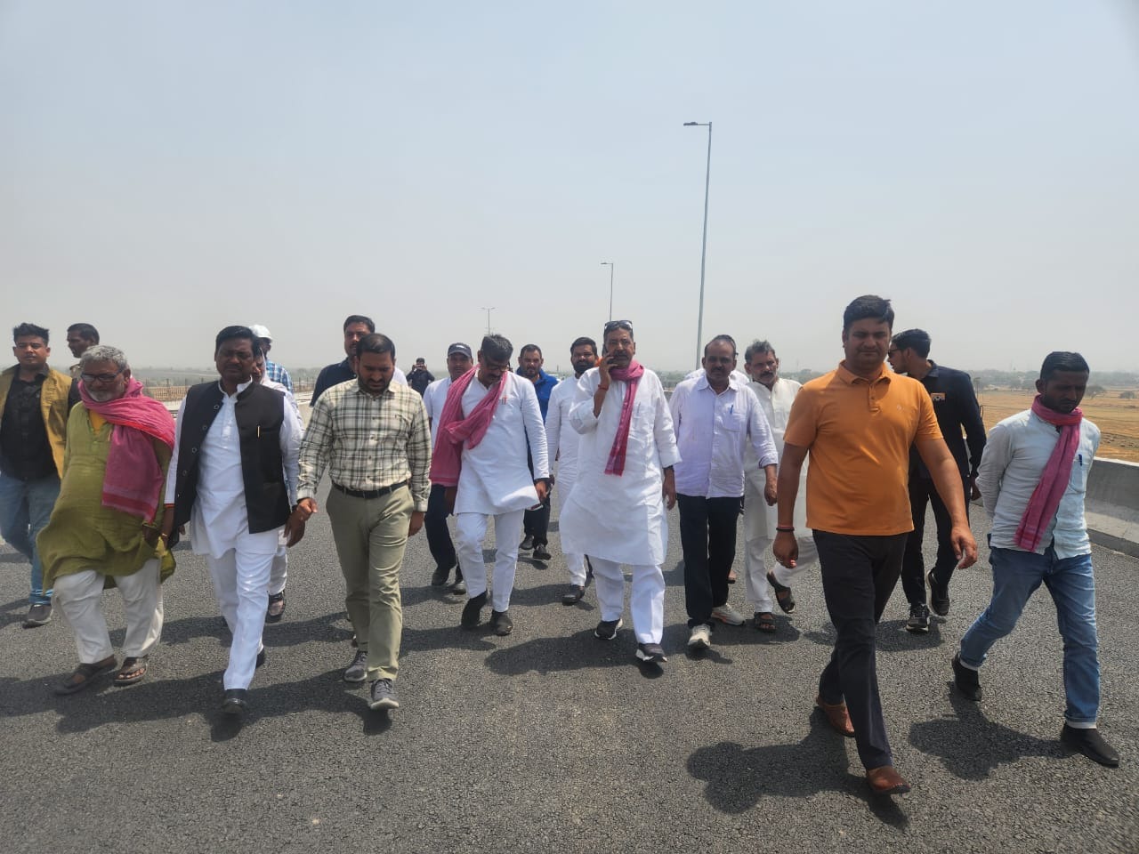 सांसद वीरेंद्र सिंह रिंग रोड फेज़-3 का स्थलीय निरीक्षण करते हुए सांसद वीरेंद्र सिंह रिंग रोड फेज़-3 का स्थलीय निरीक्षण करते हुए