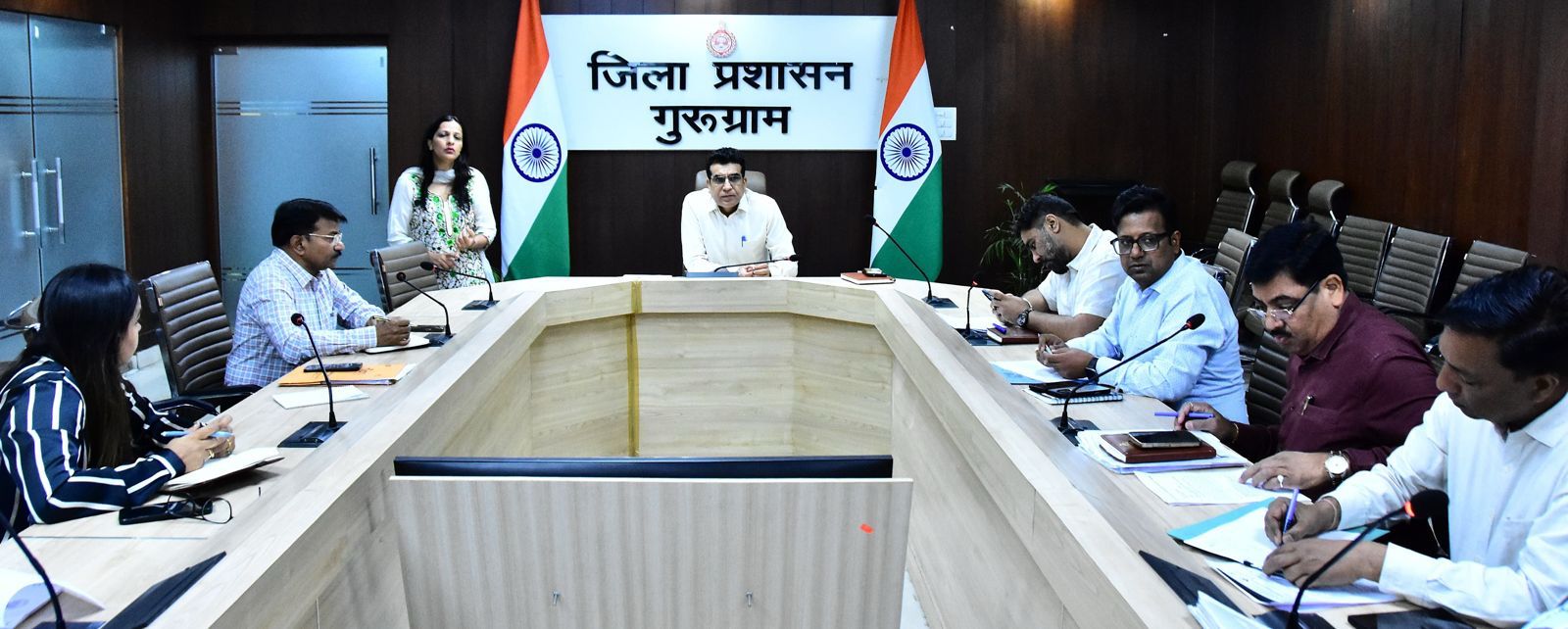 गुरुग्राम में मॉनसून से पहले नालों की सफाई को लेकर हुई समीक्षा बैठक गुरुग्राम में मॉनसून से पहले नालों की सफाई को लेकर हुई समीक्षा बैठक