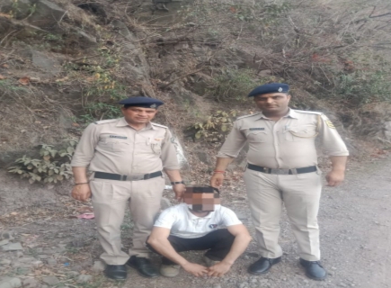 हरिपुरधार में 107 ग्राम चरस के साथ जिला शिमला निवासी गिरफ्तार हरिपुरधार में 107 ग्राम चरस के साथ जिला शिमला निवासी गिरफ्तार