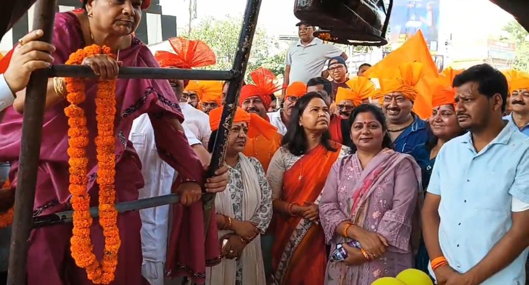 कार्यक्रम में शामिल लोग