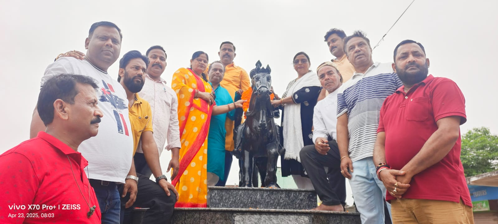 अररिया फोटो:क्षत्रिय समाज के माल्यार्पण कार्यक्रम अररिया फोटो:क्षत्रिय समाज के माल्यार्पण कार्यक्रम