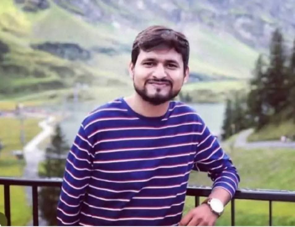 म्रतक शुभम द्विवेदी की फ़ाइल फोटो म्रतक शुभम द्विवेदी की फ़ाइल फोटो