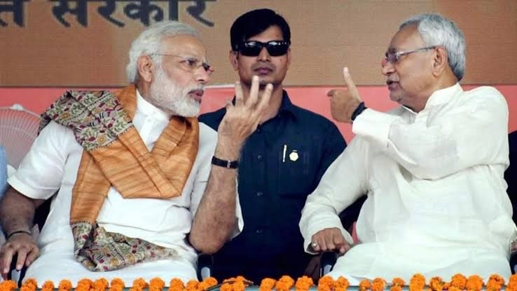 प्रधानमंत्री मोदी और मुख्यमंत्री नीतीश की तस्वीर प्रधानमंत्री मोदी और मुख्यमंत्री नीतीश की तस्वीर