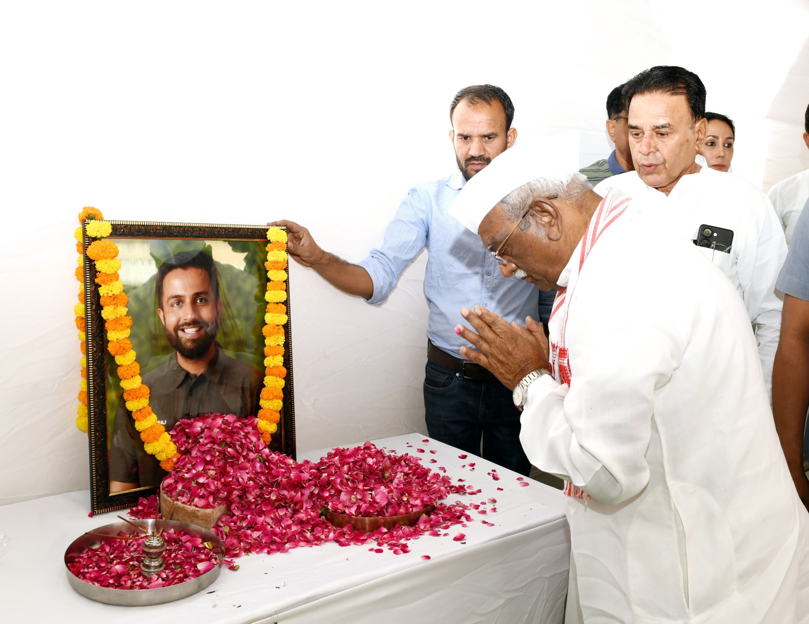 राज्यपाल की शोक संवेदना राज्यपाल की शोक संवेदना