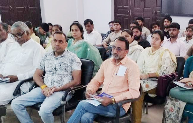 सोनीपत: मत्स्य विभाग द्वारा कार्यशाला उपस्थित ग्रामीण