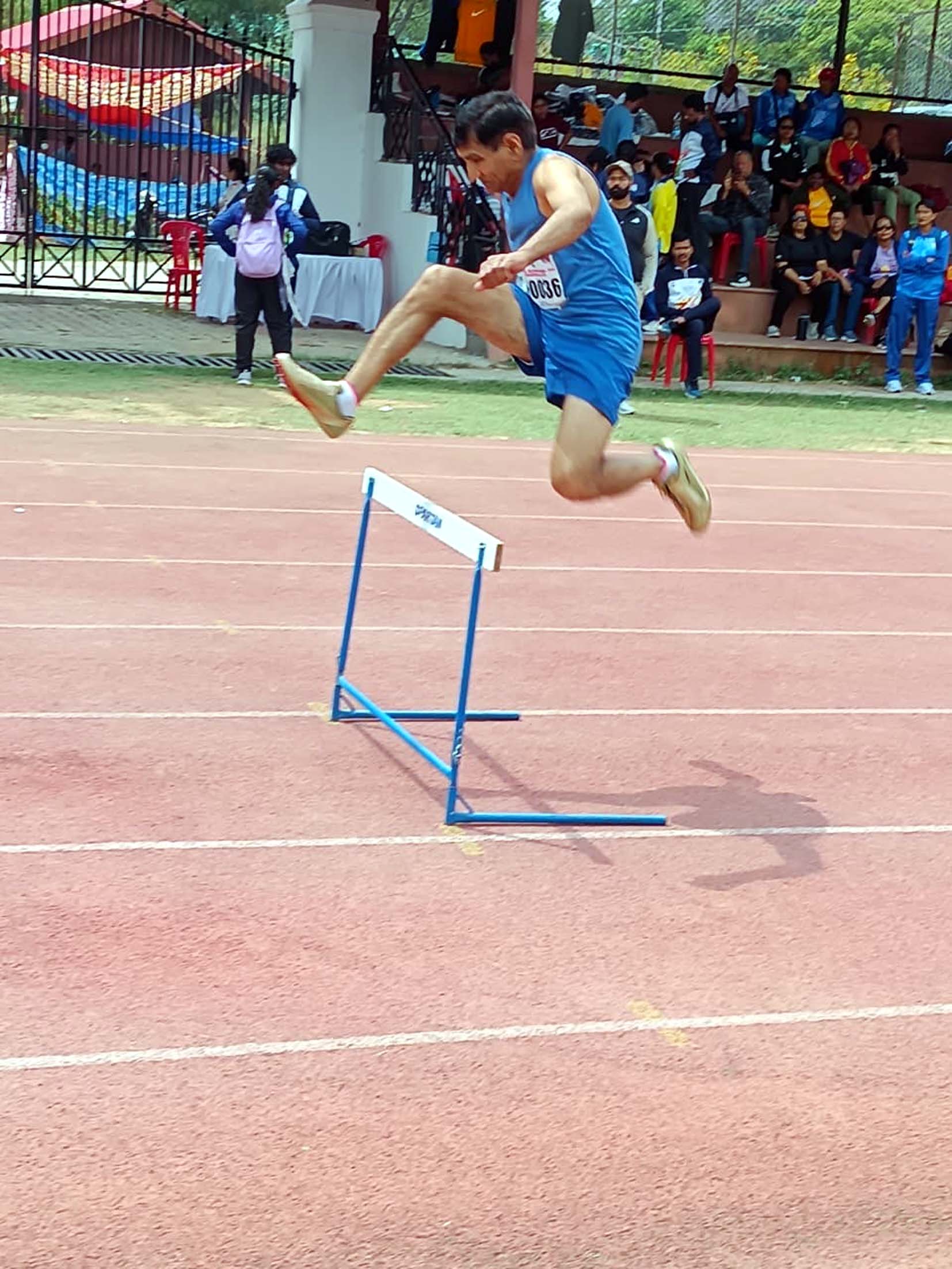 जयकुमार शर्मा धर्मशाला में आयेाजित नेशनल मास्टर एथलेटिक्स गेम्स-2025 में बाधा दौड़ को पार करते हुए। जयकुमार शर्मा धर्मशाला में आयेाजित नेशनल मास्टर एथलेटिक्स गेम्स-2025 में बाधा दौड़ को पार करते हुए।