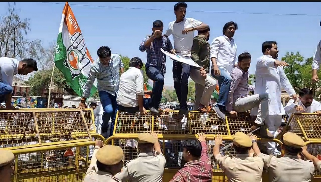 स्मार्ट सिटी कार्य में भ्रष्टाचार के विरोध में यूथ कांग्रेस ने किया कलेक्ट्रेट पर प्रदर्शन स्मार्ट सिटी कार्य में भ्रष्टाचार के विरोध में यूथ कांग्रेस ने किया कलेक्ट्रेट पर प्रदर्शन