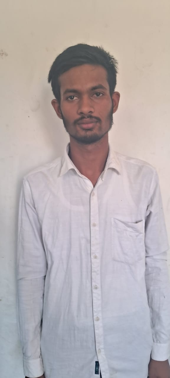 इण्टर मीडिएट में टॉपर छात्र अजय यादव इण्टर मीडिएट में टॉपर छात्र अजय यादव