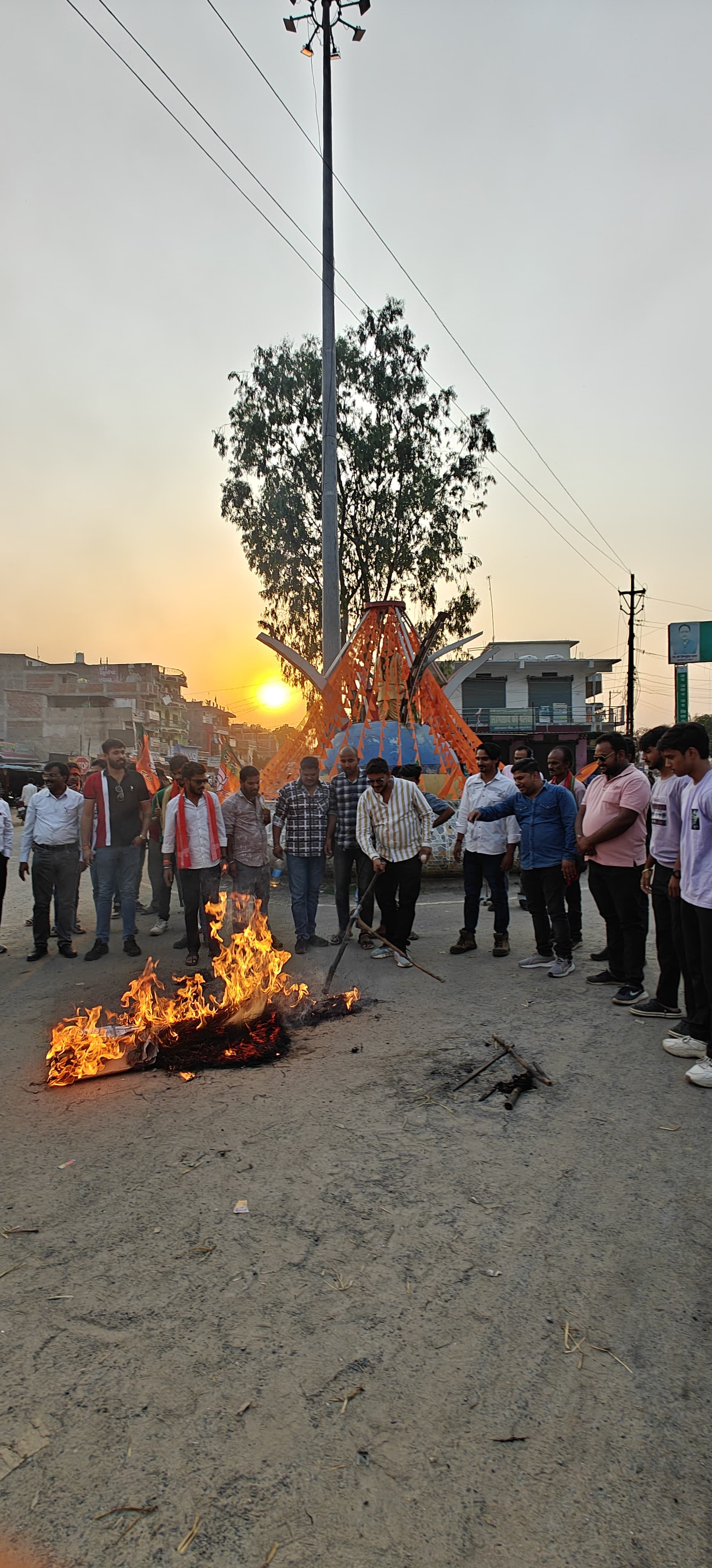 रामानुजगंज में पहलगाम टेरर अटैक का विरोध। रामानुजगंज में पहलगाम टेरर अटैक का विरोध।