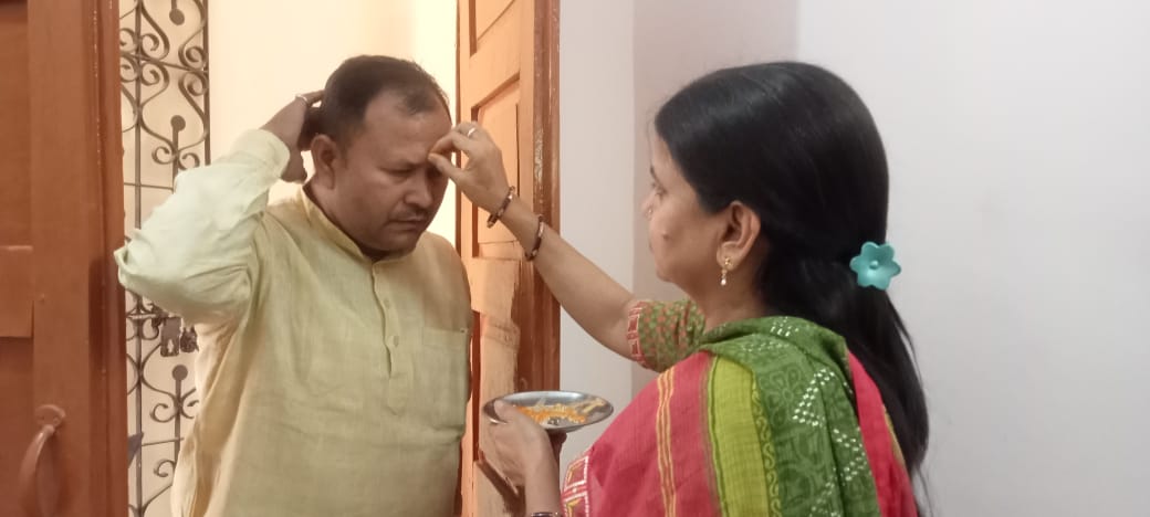 स्वदेशी जागरण मंच काशी प्रांत के कार्यालय में हवन स्वदेशी जागरण मंच काशी प्रांत के कार्यालय में हवन