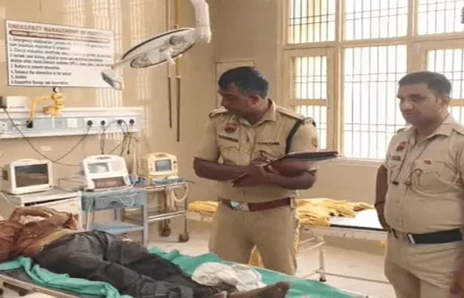 जांच में जुटी हुई पुलिस। जांच में जुटी हुई पुलिस।