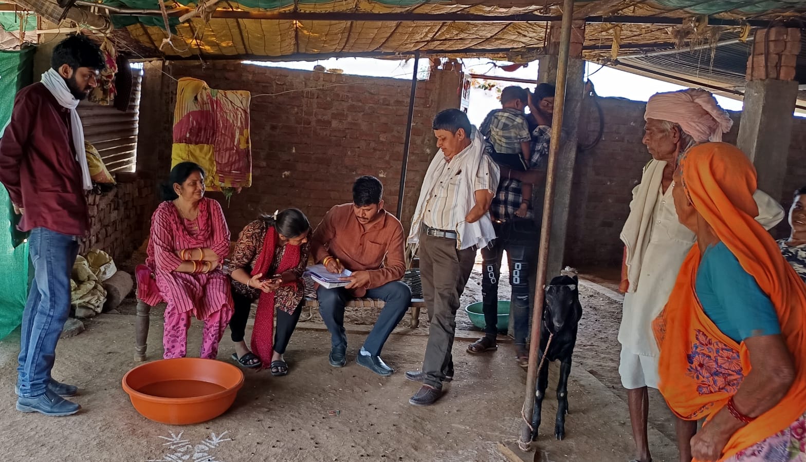 विवाह रुकवाया,परिजनों को दी सख्त चेतावनी विवाह रुकवाया,परिजनों को दी सख्त चेतावनी