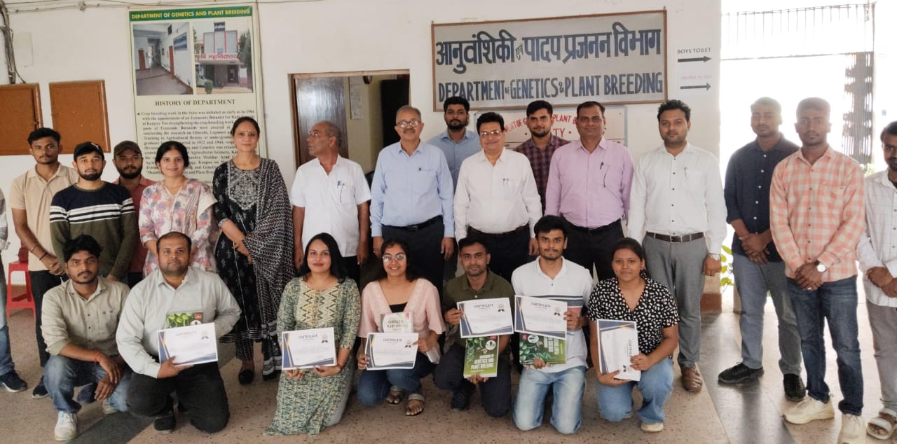 प्रतियोगिता में भाग लिए हुए छात्र छात्राओं का समूह छायाचित्र प्रतियोगिता में भाग लिए हुए छात्र छात्राओं का समूह छायाचित्र
