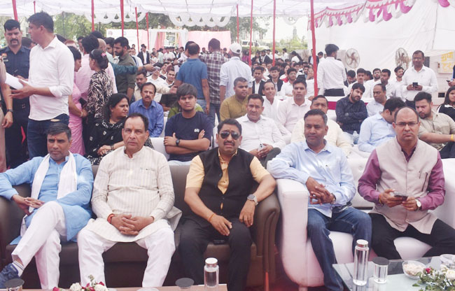 सोनीपत: शिक्षा मंत्री महीपाल ढांडा ने एजुकेशन सिटी, राई स्थित डॉ. बी.आर. अंबेडकर राष्ट्रीय विधि विश्वविद्यालय में सोनीपत: शिक्षा मंत्री महीपाल ढांडा ने एजुकेशन सिटी, राई स्थित डॉ. बी.आर. अंबेडकर राष्ट्रीय विधि विश्वविद्यालय में