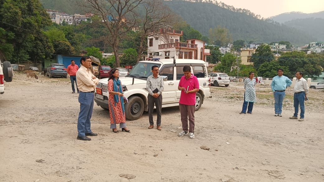 एडीएम ने चारधाम यात्रा मार्ग का किया निरीक्षण, व्यवस्थाएं शीघ्र पूर्ण करने के निर्देश एडीएम ने चारधाम यात्रा मार्ग का किया निरीक्षण, व्यवस्थाएं शीघ्र पूर्ण करने के निर्देश