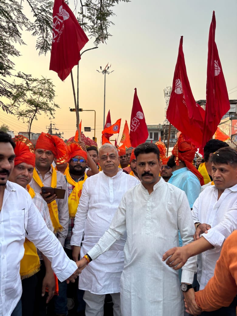 विप्र फाउंडेशन की भव्य शोभायात्रा,रथ में विराजे भगवान श्री परशुराम