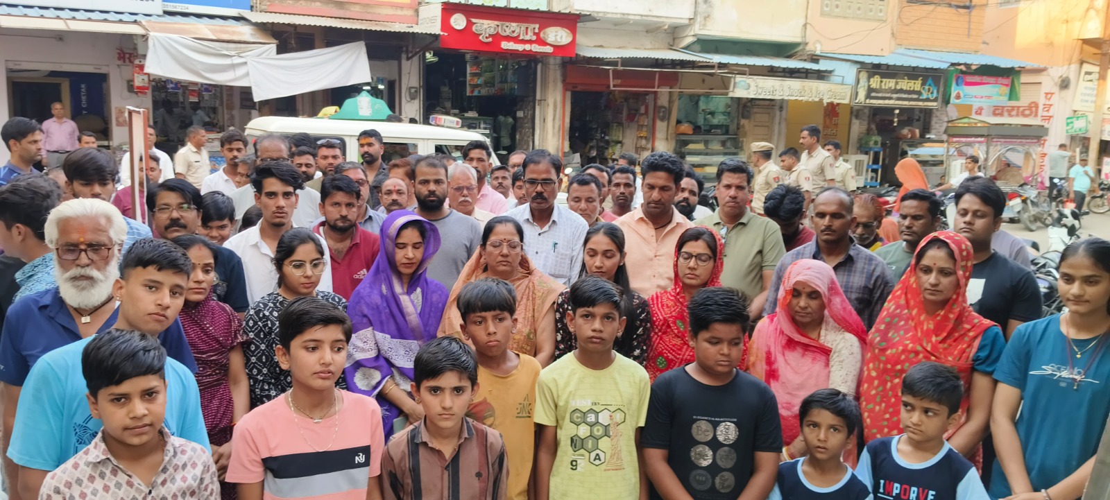 पहलगाम हमला : खून से हस्ताक्षर कर पीएम को लिखा पत्र, कहा अब सिर्फ चाहिए बदला पहलगाम हमला : खून से हस्ताक्षर कर पीएम को लिखा पत्र, कहा अब सिर्फ चाहिए बदला