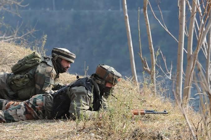पाकिस्तानी चौकियों से उड़ी में की गई गोलीबारी, भारतीय सेना ने प्रभावी ढंग से दिया जवाब पाकिस्तानी चौकियों से उड़ी में की गई गोलीबारी, भारतीय सेना ने प्रभावी ढंग से दिया जवाब