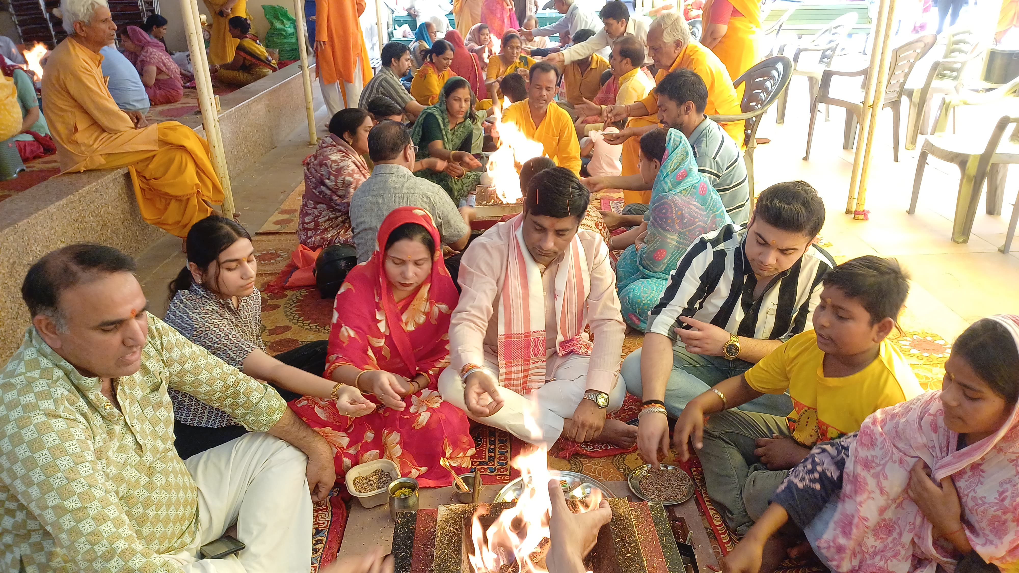 गोविन्द देव जी मंदिर में ग्वाल से शयन झांकी तक करीब 25 हजार लोगों ने दी श्रद्धांजलि गोविन्द देव जी मंदिर में ग्वाल से शयन झांकी तक करीब 25 हजार लोगों ने दी श्रद्धांजलि
