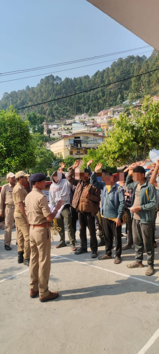 किरायेदारों का सत्यापन ना कराने वाले 24 मकान मालिकों के खिलाफ कार्यवाही करते हुये 2.4 लाख का लगाया जुर्माना। किरायेदारों का सत्यापन ना कराने वाले 24 मकान मालिकों के खिलाफ कार्यवाही करते हुये 2.4 लाख का लगाया जुर्माना।