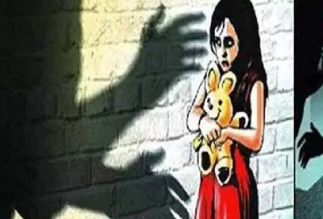 दुष्कर्म की प्रतीकात्मक तस्वीर दुष्कर्म की प्रतीकात्मक तस्वीर