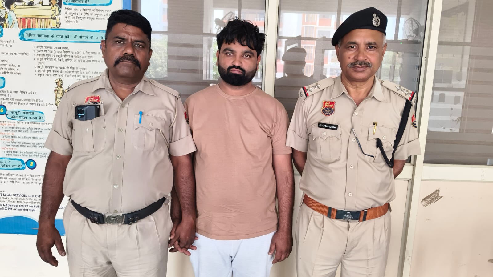 कथित तांत्रिक पुलिस हिरासत में कथित तांत्रिक पुलिस हिरासत में